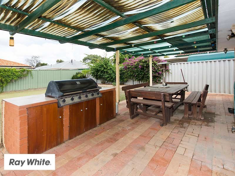 31 Beenan Elbow, South Guildford WA 6055