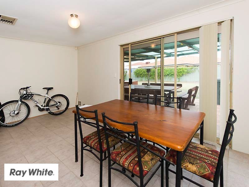 31 Beenan Elbow, South Guildford WA 6055