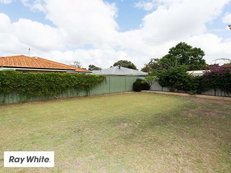 31 Beenan Elbow, South Guildford WA 6055