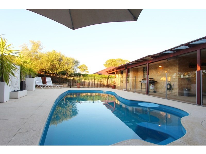 5 Messina Grove, Ellenbrook WA 6069