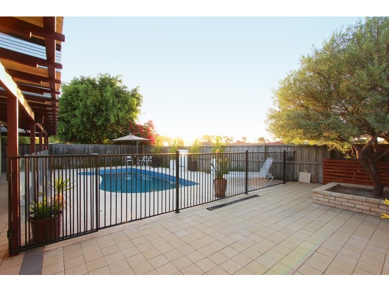 5 Messina Grove, Ellenbrook WA 6069