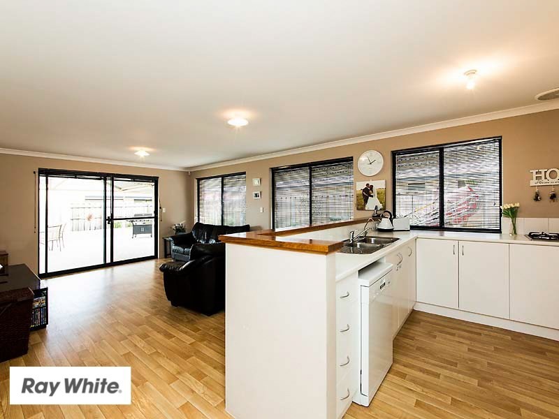 8 Morella Cross, Ellenbrook WA 6069