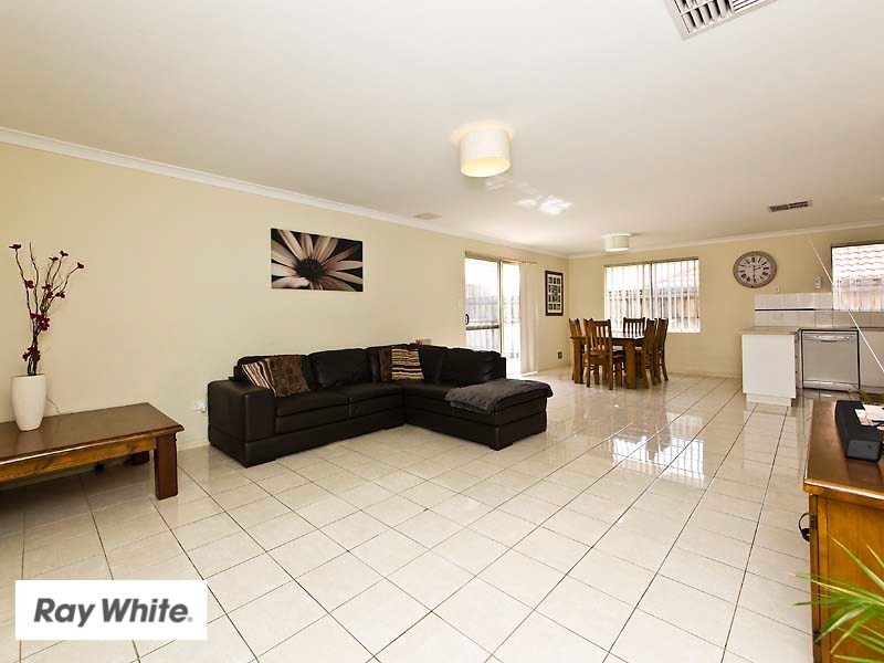 39 Mona Vale Loop, Ellenbrook WA 6069