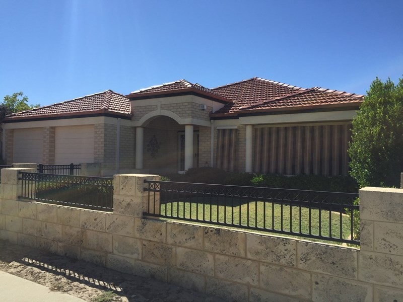 4 Santona Boulevard, Ellenbrook WA 6069