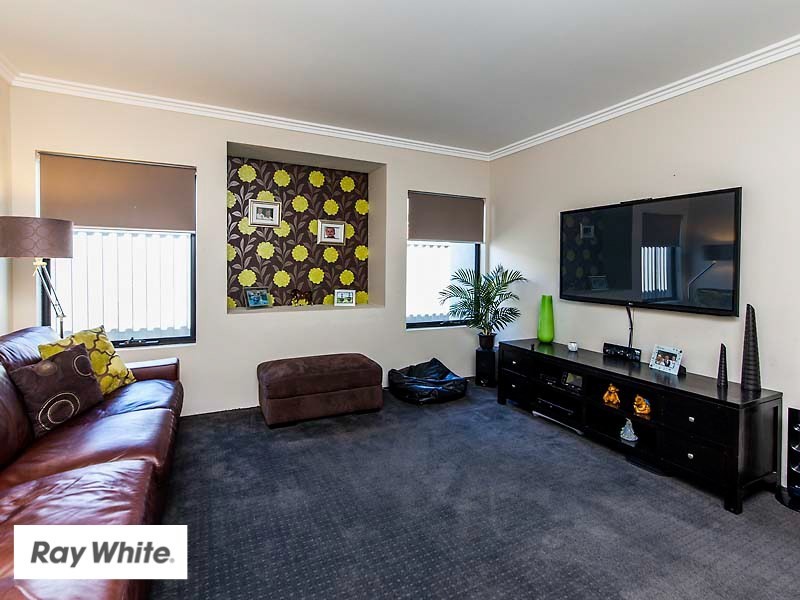 6 Manila Way, Aveley WA 6069