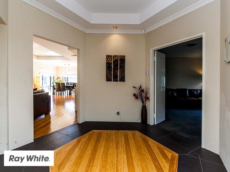 6 Manila Way, Aveley WA 6069