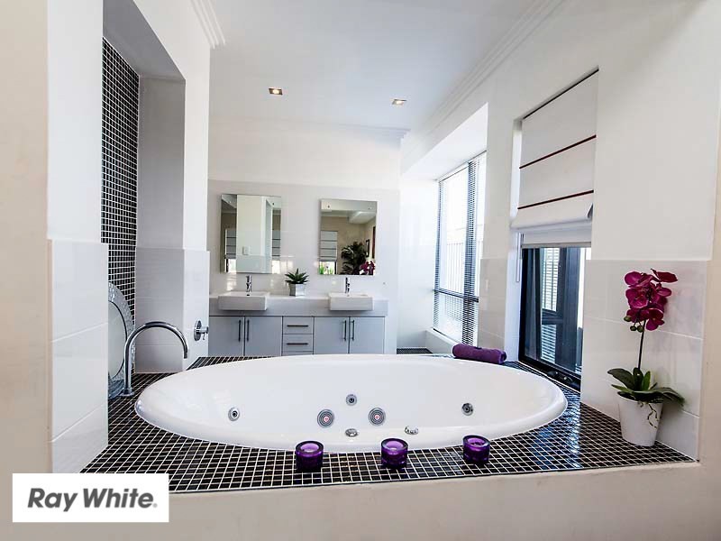 6 Manila Way, Aveley WA 6069