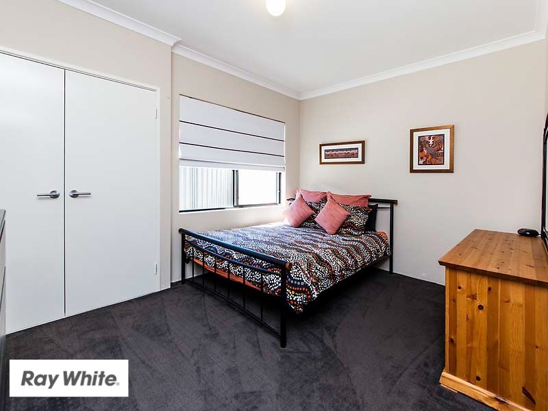 6 Manila Way, Aveley WA 6069