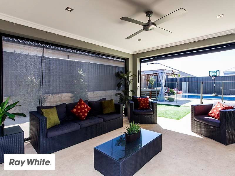 6 Manila Way, Aveley WA 6069