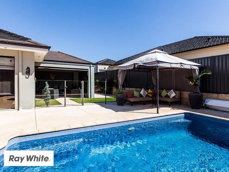 6 Manila Way, Aveley WA 6069