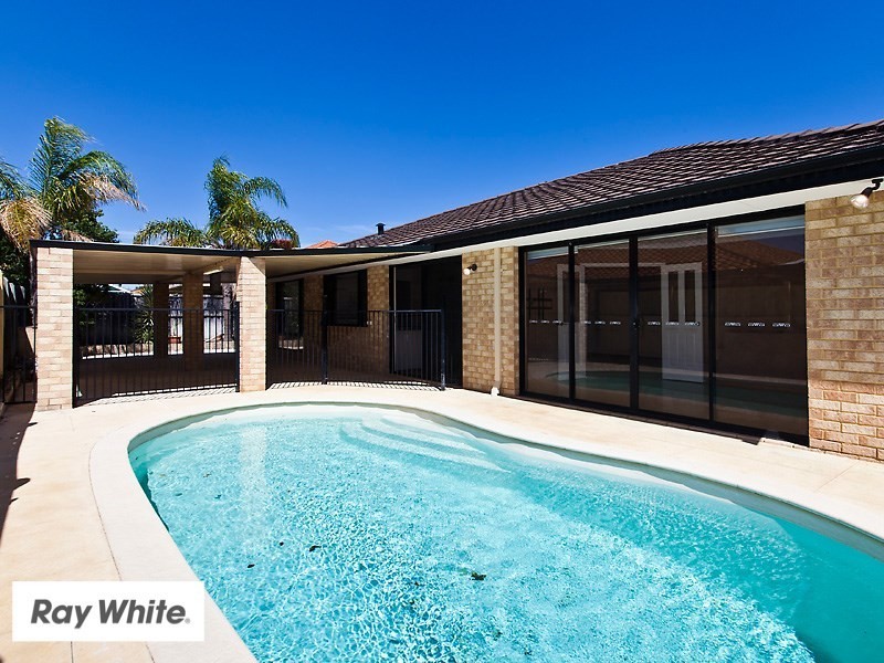 12 Granada Way, Ellenbrook WA 6069