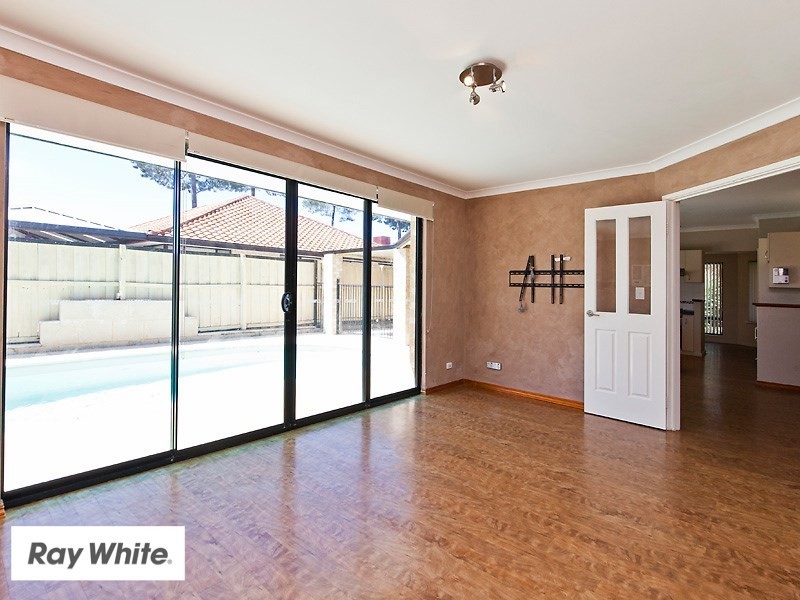 12 Granada Way, Ellenbrook WA 6069