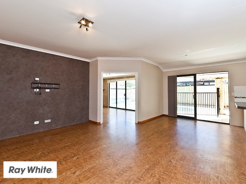 12 Granada Way, Ellenbrook WA 6069