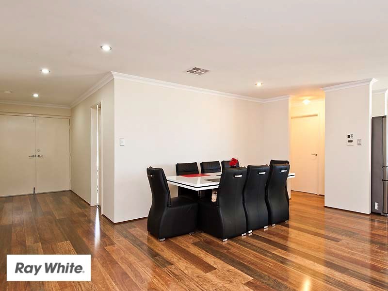 4 Ewens Pass, Ellenbrook WA 6069