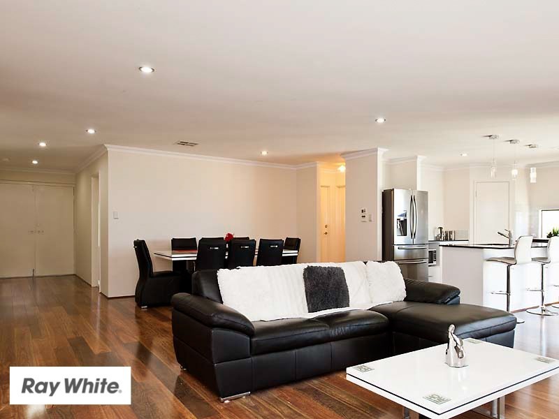 4 Ewens Pass, Ellenbrook WA 6069