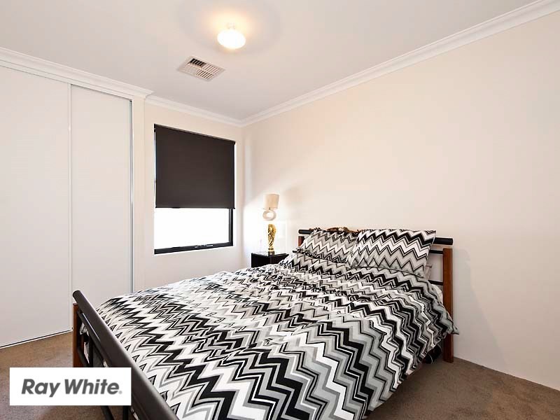 4 Ewens Pass, Ellenbrook WA 6069