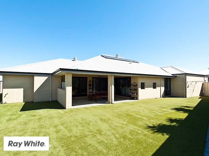 4 Ewens Pass, Ellenbrook WA 6069