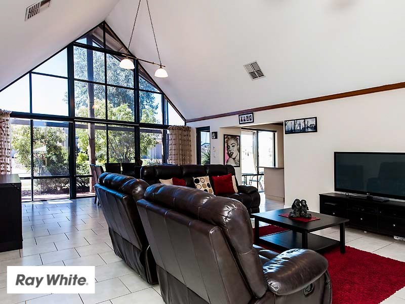 19 Woburn Park Avenue, Ellenbrook WA 6069