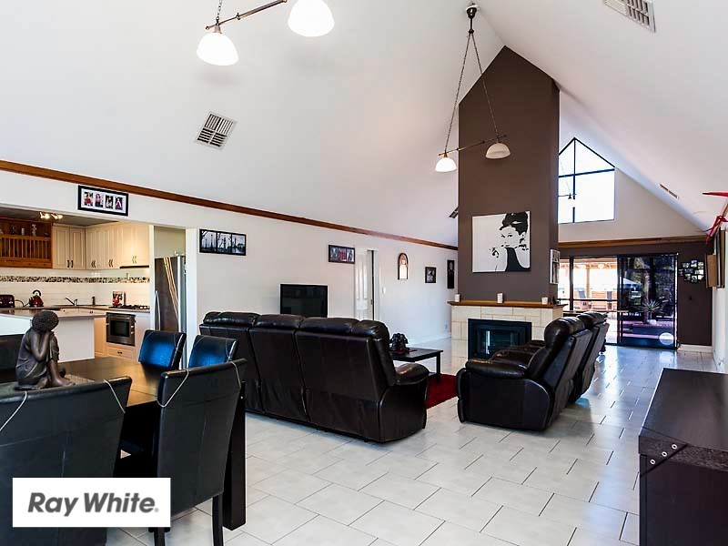 19 Woburn Park Avenue, Ellenbrook WA 6069