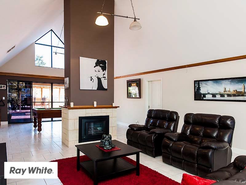 19 Woburn Park Avenue, Ellenbrook WA 6069