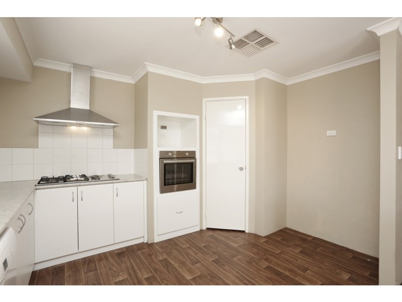 6 Gleeson Entrance, Aveley WA 6069