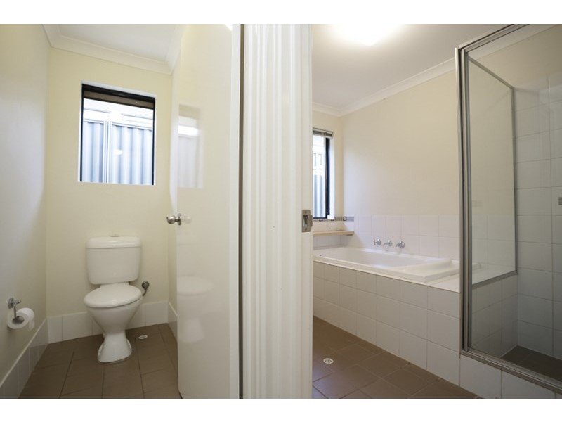 6 Gleeson Entrance, Aveley WA 6069