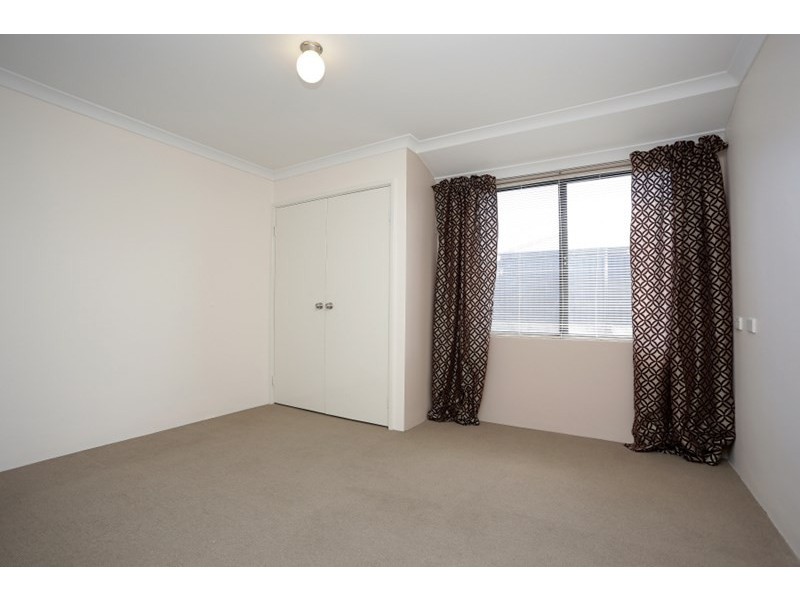 6 Gleeson Entrance, Aveley WA 6069