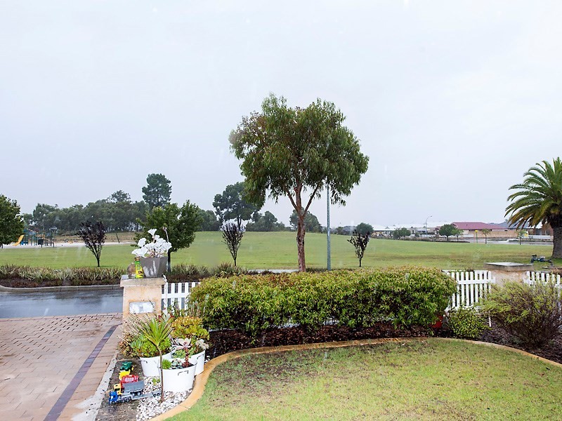 3 Oakhill Heights, Ellenbrook WA 6069