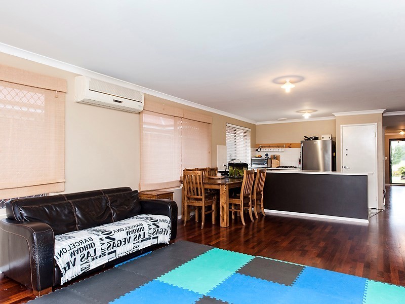 3 Oakhill Heights, Ellenbrook WA 6069