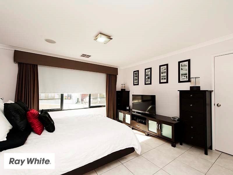 22 Firenze Loop, Landsdale WA 6065