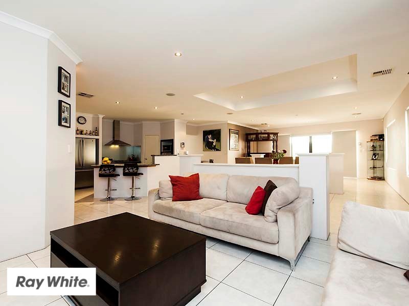 22 Firenze Loop, Landsdale WA 6065