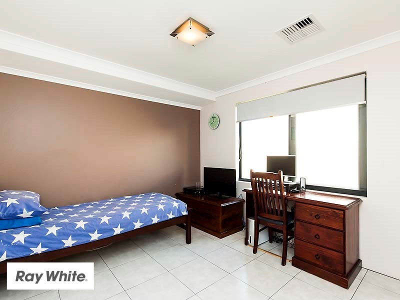 22 Firenze Loop, Landsdale WA 6065