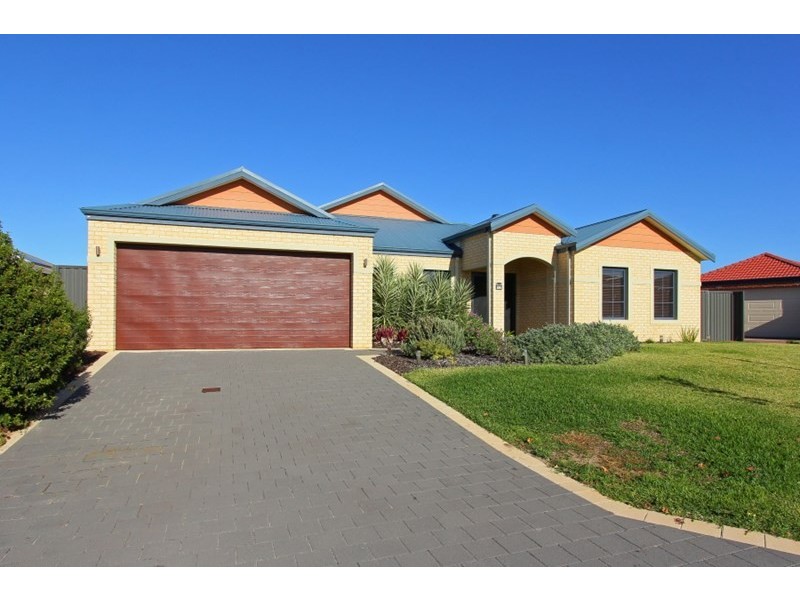 11 Brammall Bend, Aveley WA 6069
