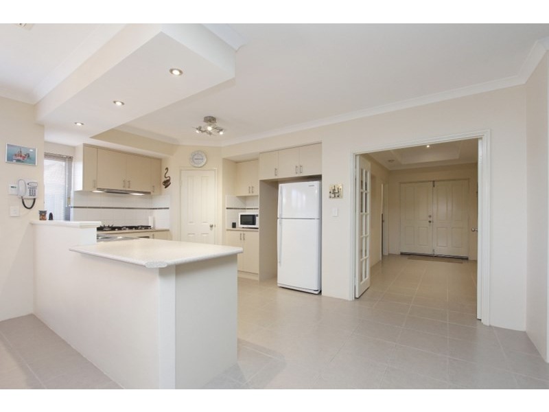 11 Brammall Bend, Aveley WA 6069