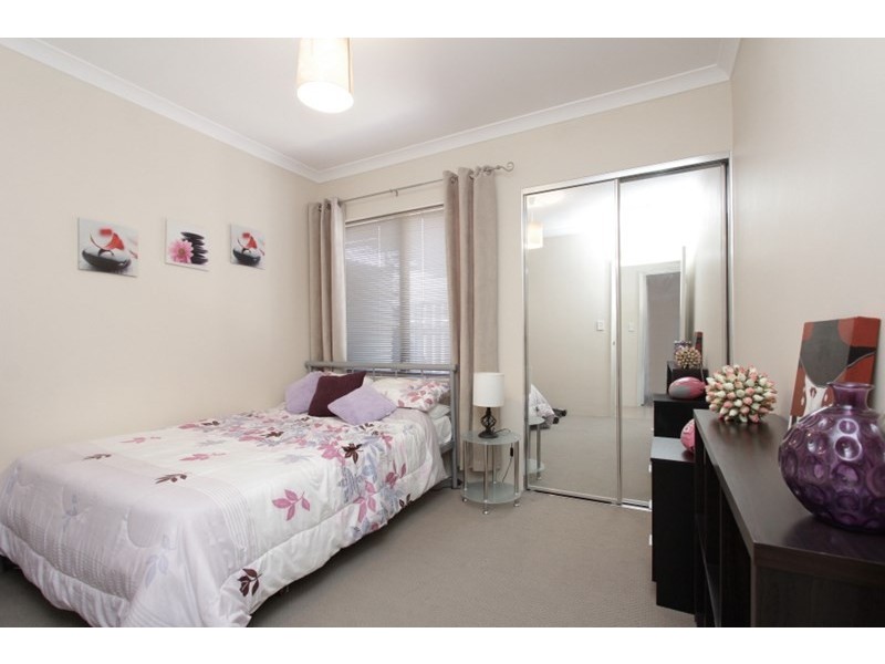 11 Brammall Bend, Aveley WA 6069