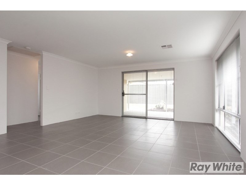4 Vidalia Drive, Aveley WA 6069