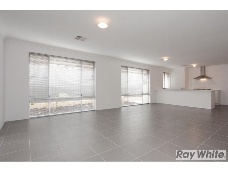 4 Vidalia Drive, Aveley WA 6069