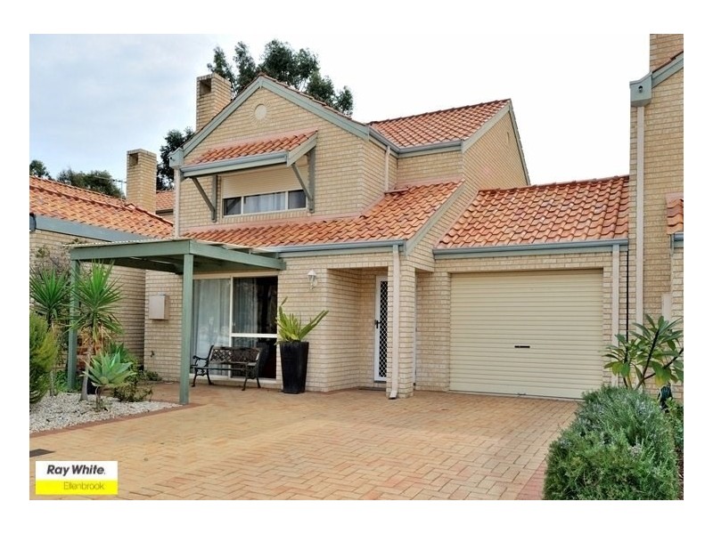 7 Lakefront Drive, The Vines WA 6069