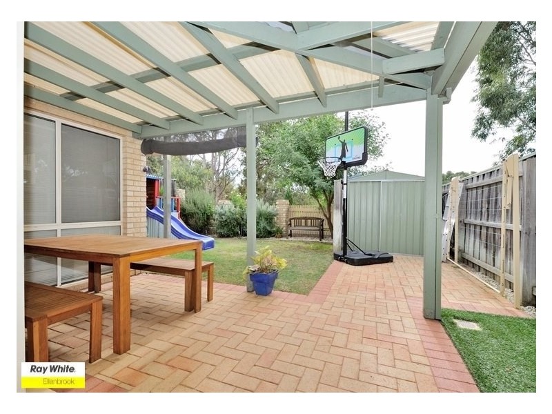 7 Lakefront Drive, The Vines WA 6069