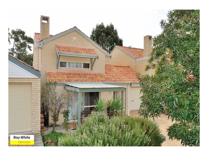 7 Lakefront Drive, The Vines WA 6069