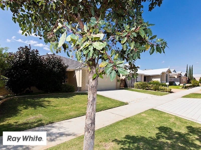 9 Redbank Drive, Ellenbrook WA 6069