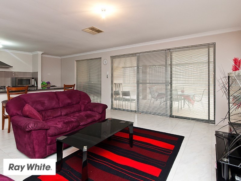 37 Mona Vale Loop, Ellenbrook WA 6069