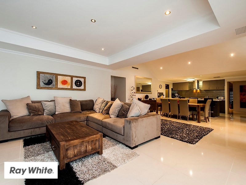 17 Cape Gardens, Ellenbrook WA 6069