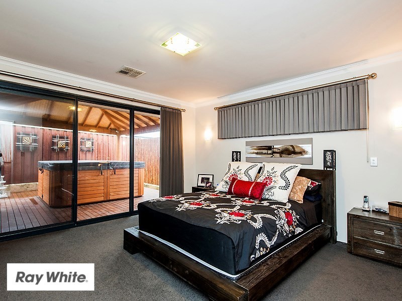 17 Cape Gardens, Ellenbrook WA 6069