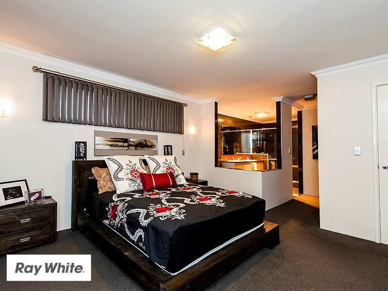 17 Cape Gardens, Ellenbrook WA 6069