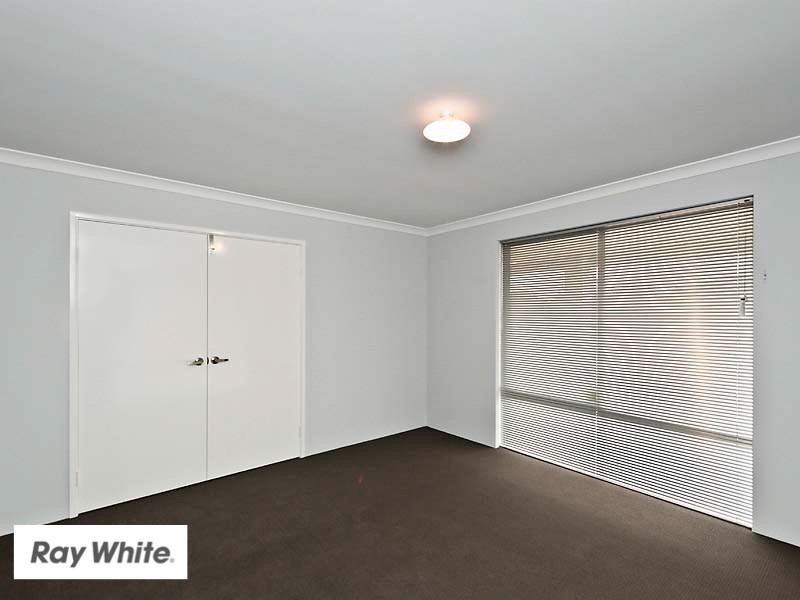 5 Grassdale Parkway, Ellenbrook WA 6069