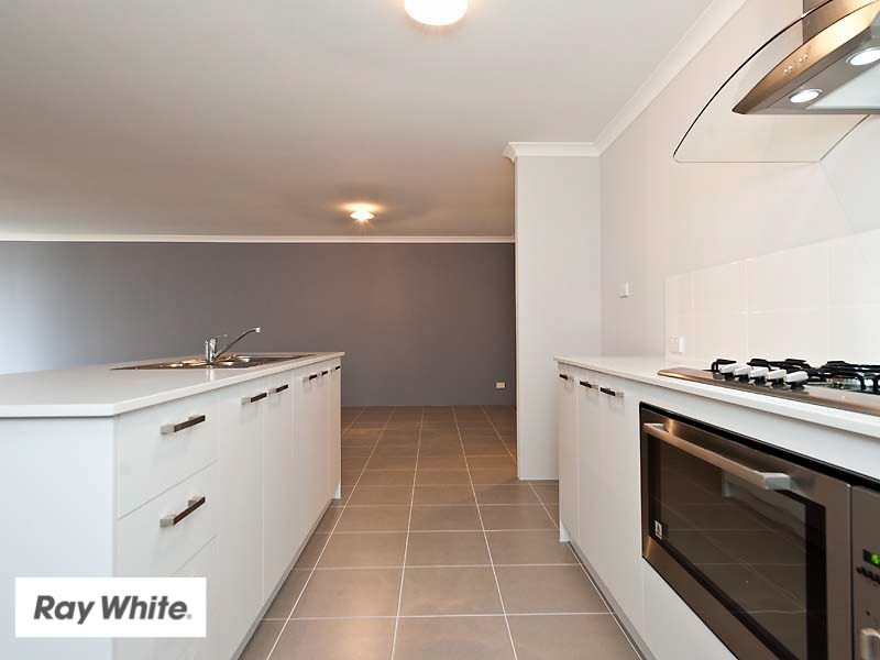 5 Grassdale Parkway, Ellenbrook WA 6069