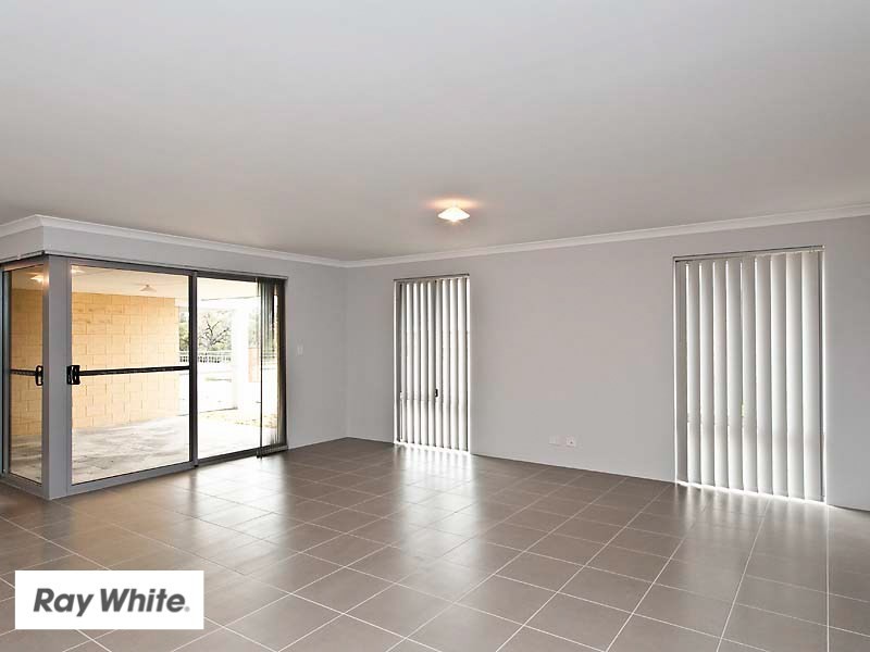 5 Grassdale Parkway, Ellenbrook WA 6069