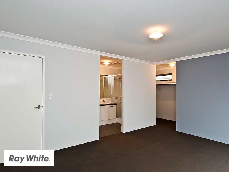 5 Grassdale Parkway, Ellenbrook WA 6069