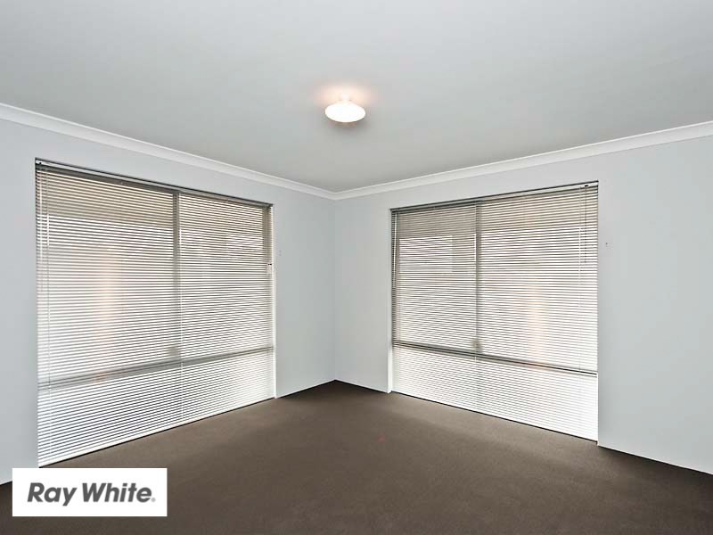 5 Grassdale Parkway, Ellenbrook WA 6069